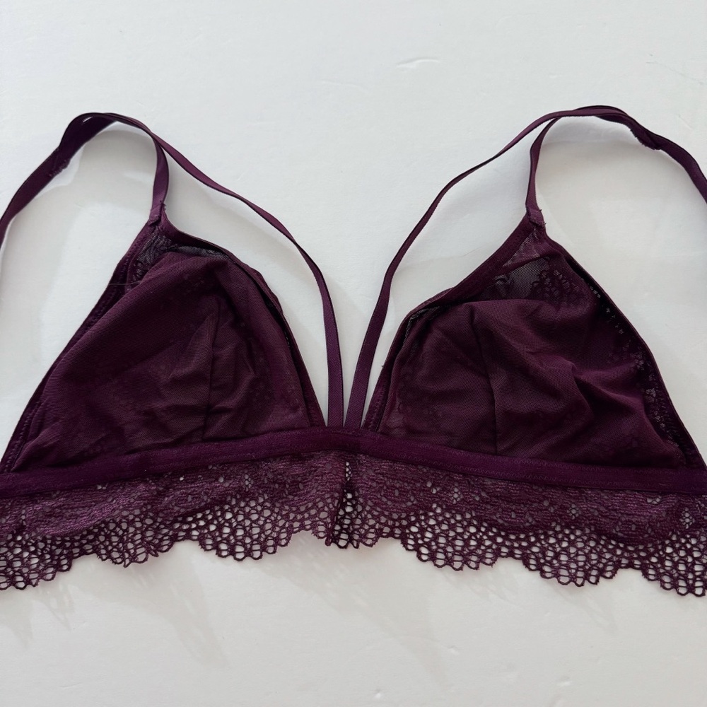 Victoria’s Secret Lace Bralette - Picture 3 of 6